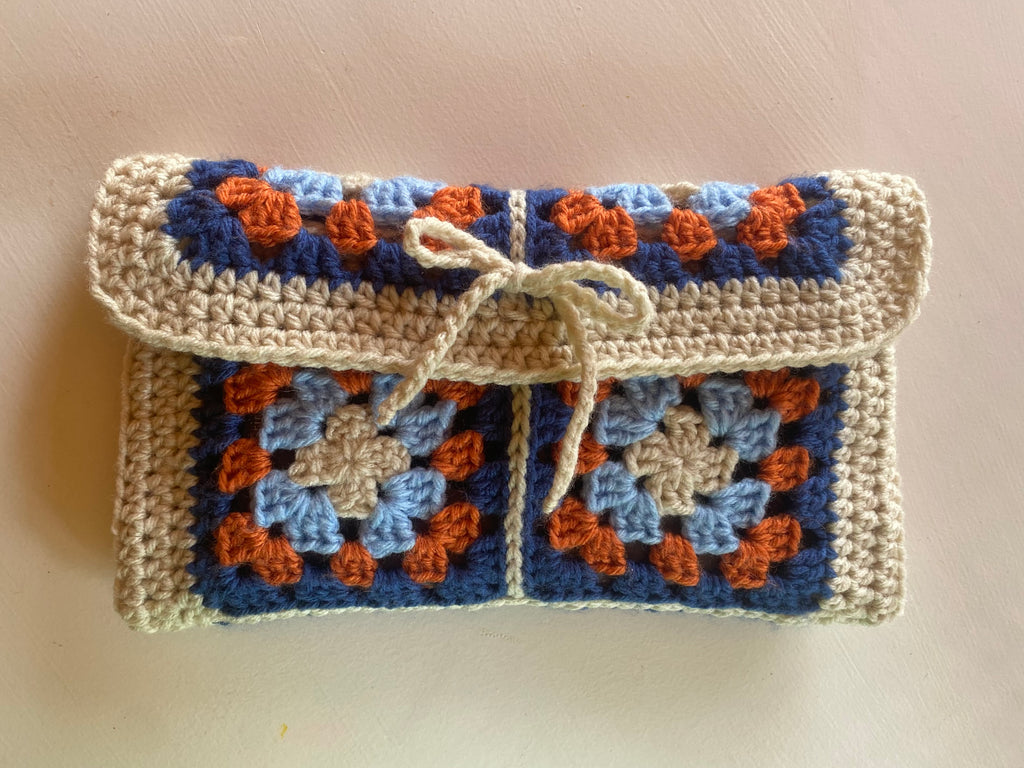 Granny square book sleeve