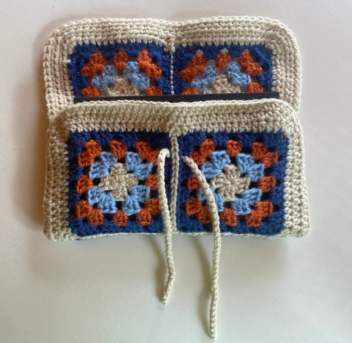 Granny square book sleeve